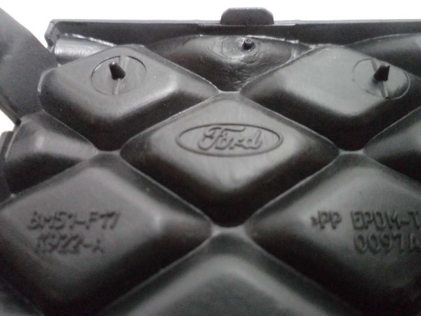 Ford Focus 3 Arka Tampon Çeki Demiri Kapağı Orjinal BM51F17K922 AA YP (AE139)