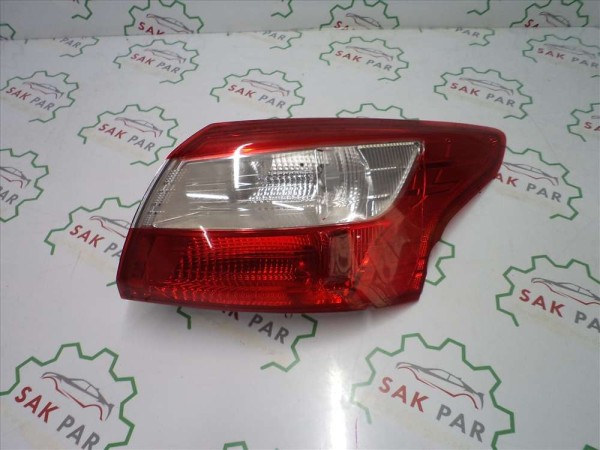 Ford Focus Sedan Sağ Dış Stop Lambası (cam kırık) BM51-13404 CP HP (AD110)