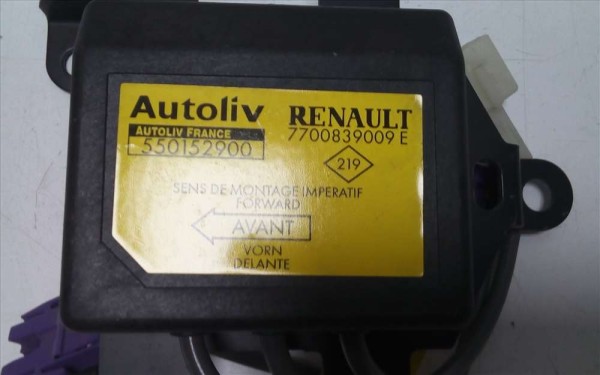 Renault R19 Pretansiyoner Emniyet Kemeri Beyni Modülü Amb Orj 7700839009 YP (DB123)