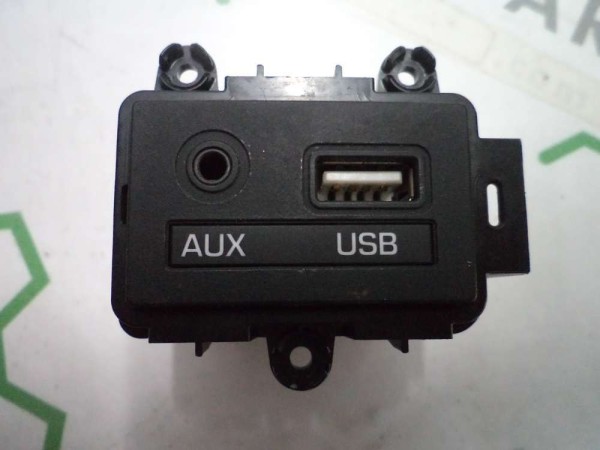 Hyundai İ10 AUX USB Giriş Ünitesi Orj 96120-B9100 CP (DB126)