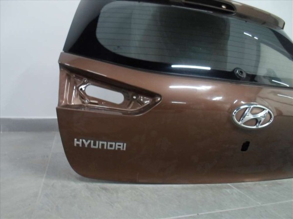 Hyundai İ20 Bagaj Kapağı 73700-C8 CP (AB110)