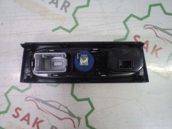 Hyundai İ20 Bayon USB Şarjı Çakmaklık Çerçevesi Komple Orj Amb 84644-Q0100 SP YP (AF134)