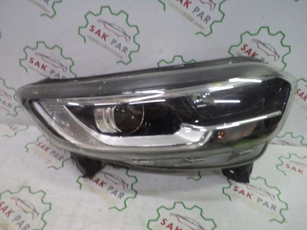 Renault Kadjar Sağ Far Halojen Ledli Orj 260101096R CP HP (EE120)