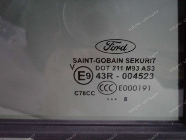 Ford Focus 4 Sağ Arka Kelebek Camı Ve Fitili Orj JX7BA25824 CP