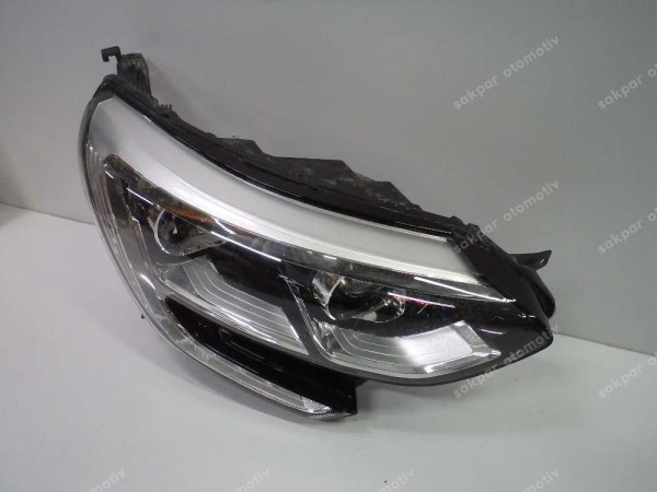 Renault Megane 4 Ön Sağ Far Krom Çerçeveli Orj 260102357R CP (EC120-BE130)