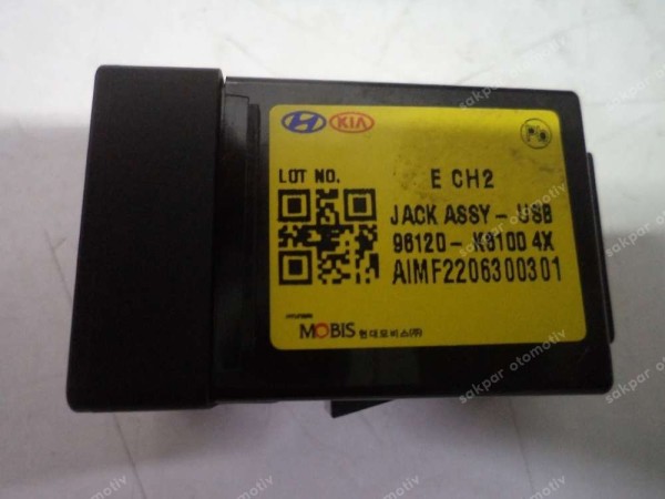 Hyundai İ10 USB Girişi Okuyucu Aksesuar Prizi 96120-K6100 SP YP (DE1211)