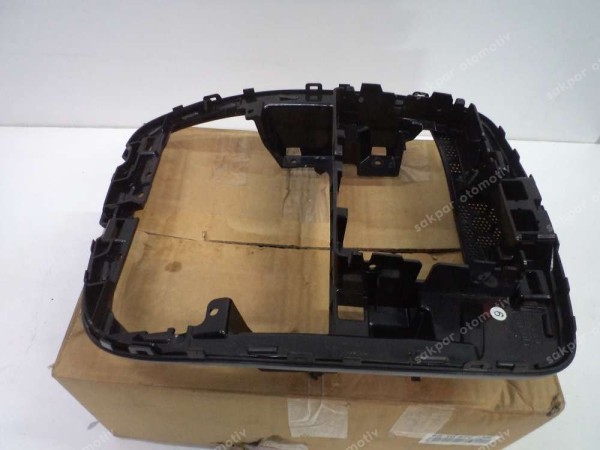 Renault Clio 4 Torpido Alt Giydirme Orj 681047635R YP (DC120)